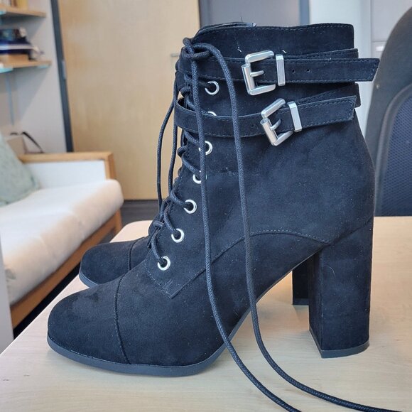 Madden Girl Klaim Lace up Combat Ankle Boots - Picture 3 of 5